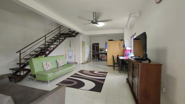 Full loan corner Jalan kedidi Taman Scientex pasir gudang 1