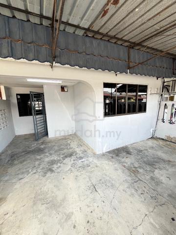 Skudai / Single Storey / Tun Aminah / 皇后花园 / 3Bed 1Bath / Sutera Mall 1