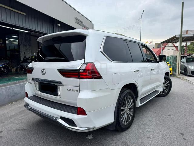 2017 Lexus LX570 5.7 (A) Tip Top Boleh Loan - 2