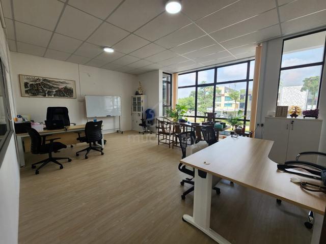Office for rent / Share office space | Taman Molek(PONDEROSA)】 1