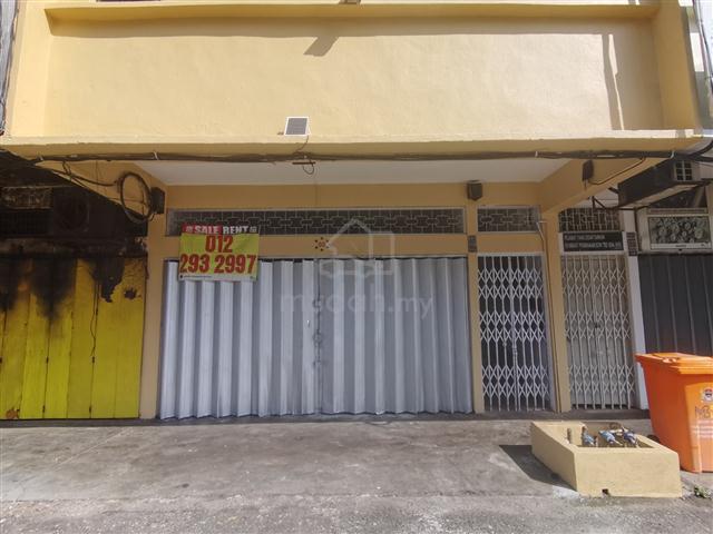 [Main Road, Hot Area] G Floor Refurbished Shop, Kawasan 18 near LRT 1