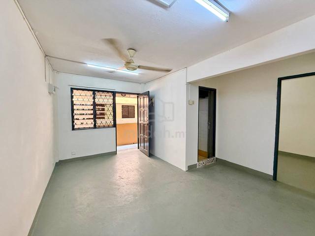 Flat Pandan Indah 1
