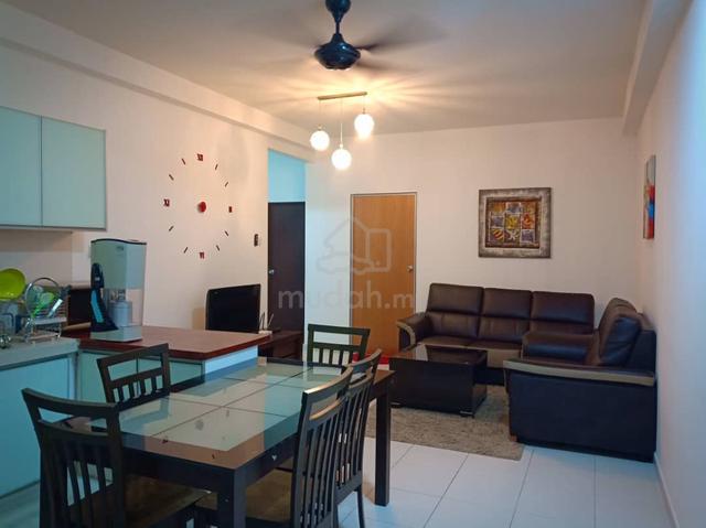 Low Rent All Included Master/Balcony/Middle/Single @ Suria Jelatek LRT 1