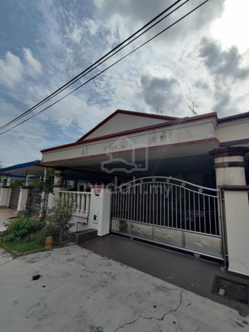 Taman Budaya, Batu Pahat. 2 Storey Terrace House For Sale Unblock View 1