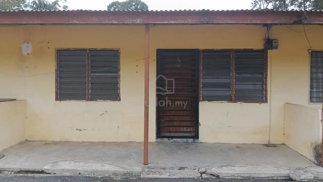Rumah Sewa Kg Linggi - Belakang SK Linggi 1