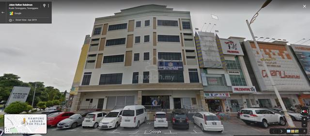 Bangunan pejabat depan batu bersurat bulatan ladang 1
