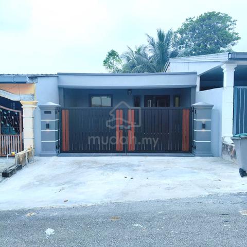 Tampoi 1-Storey Low Cost Newly Full Renovated & Extended 1