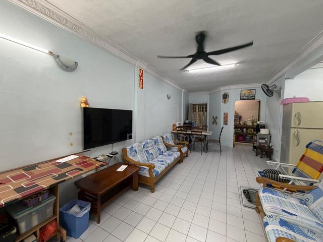 Rumah Pangsa Permas Jaya 1