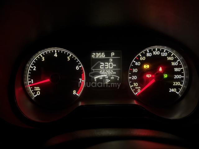 2017 Volkswagen VENTO 1.6 TRENDLINE (A) - 4