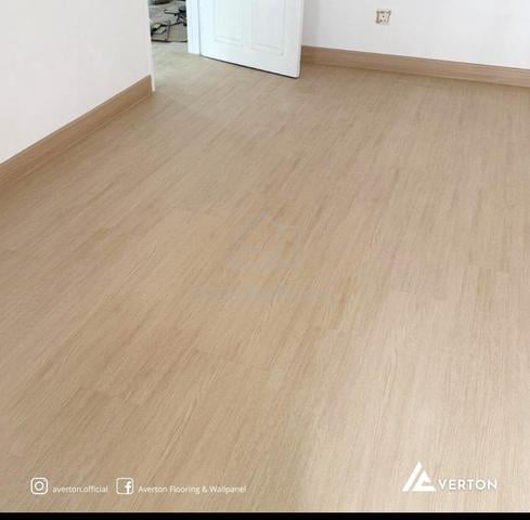 Carousel Image Selected