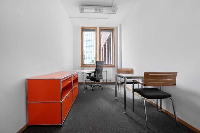 Find office space in Signature Menara Merdeka 118 for 2 persons 1