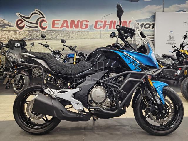 USED CFMOTO 650MT Offer KawKaw & low monthly - photo 2 of 6