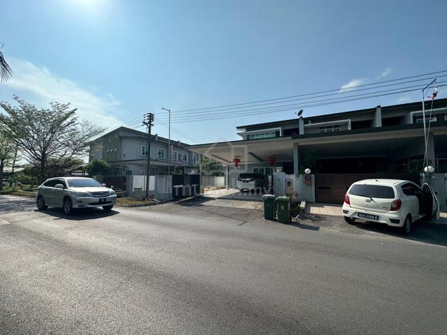 DOUBLE STOREY TERRACE CORNER SALE At PINES SQUARE BATU KAWA KUCHING 1