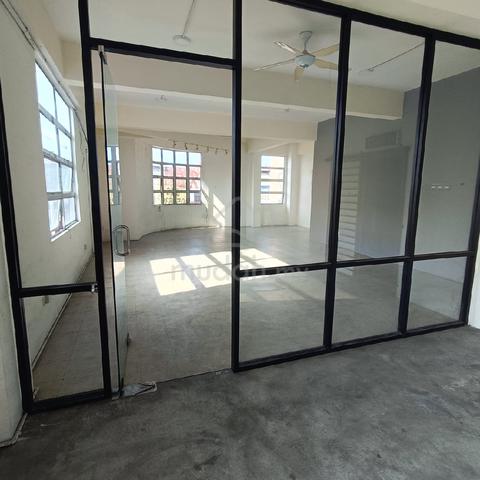 1st Floor Office for Rent (Center of Banting Town) 1