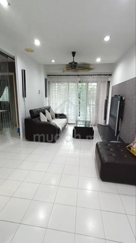 Danga View Apartment 1