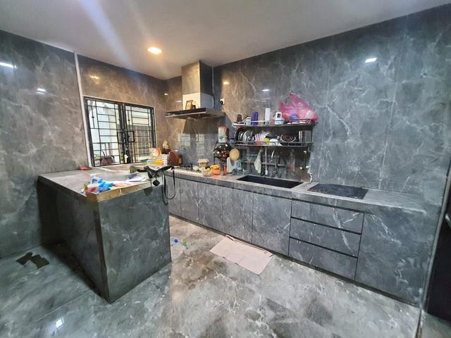 FULLY RENOVATED EXTENDED 2 Storey Landed House PU Taman Puchong Utama 1