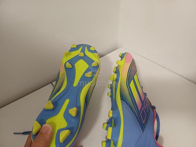 kasut bola sepak adidas F50 celestial academy UK8  - photo 4 of 5