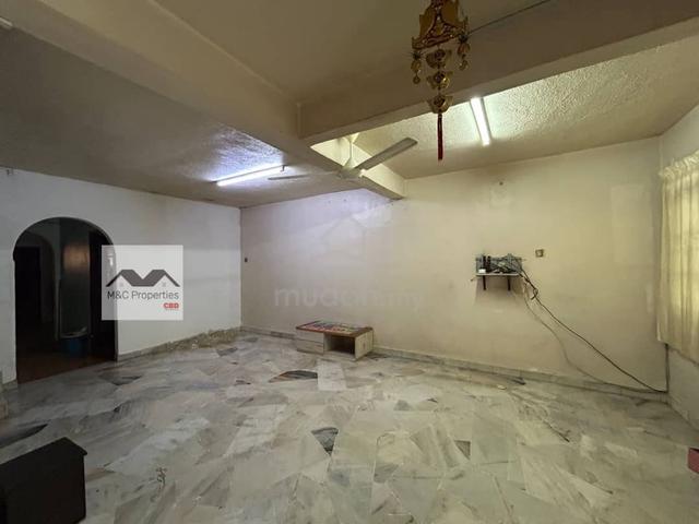 Taman Tasik Facing Empty 2 Storey Terraced Senawang Seremban For Sale! 1