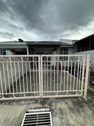 Taman Belimbing Harmoni, Durian Tunggal 1