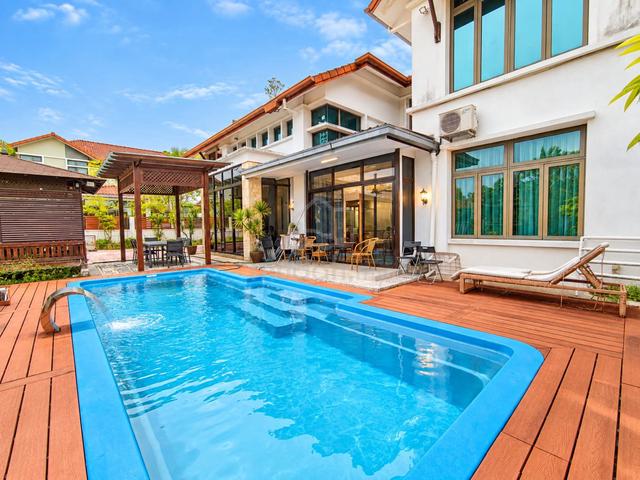 CHEAP, 2 Sty Corner Bungalow, 11,000sf Land, Private Pool, BK9 1