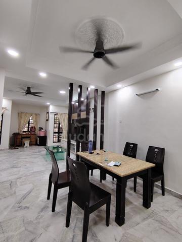 2 storey terrace house for rent Taman Wawasan Puchong rumah teres sewa 1