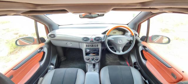 (Refurbished) Mercedes Benz A160 AVANTGARDE - 4