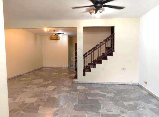 [💥FREEHOLD💥] 2 Storey Terrace House USJ 16 Subang Jaya Selangor 1