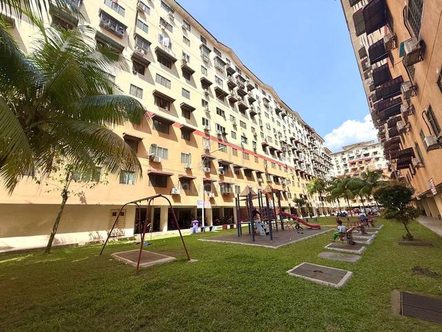 Aman Putra Apartment 1