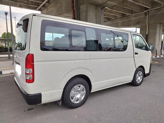 2015 Toyota Hiace 2.5 (M) 14 Seat Low Roof Window - 4