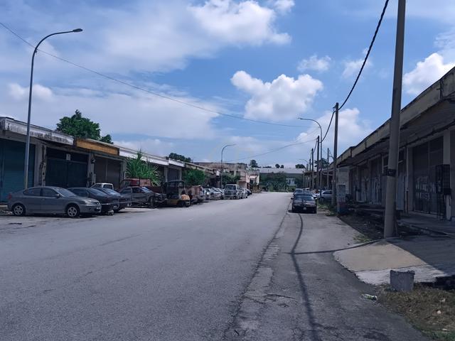 1 Sty Link Factory, Bandar Bukit Beruntung Nearby McDonald Petron 1