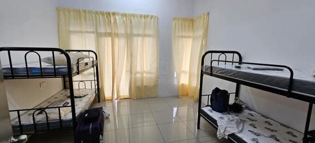 Aircond Bilik Sewa Perempuan Sepang KLIA 1
