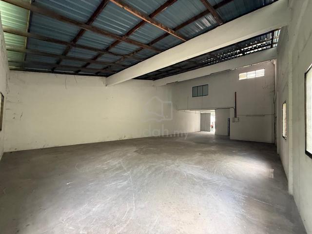 Pengkalan 1.5 Storey Warehouse Fully Renovated For Rent Ipoh 1