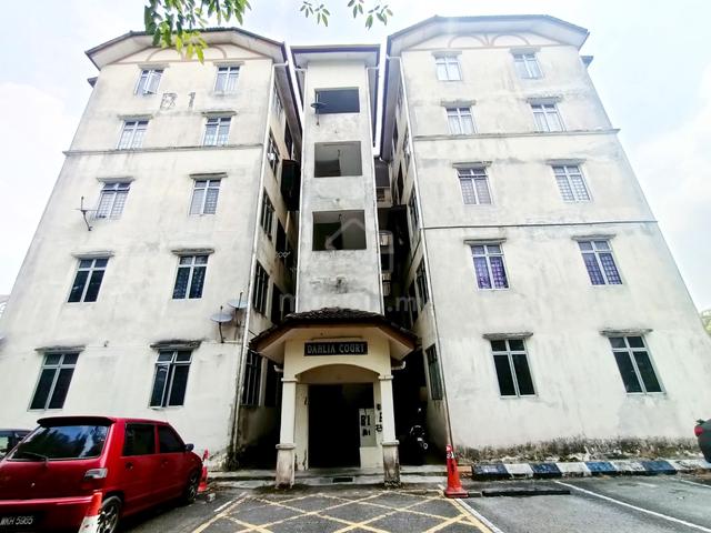 Dahlia Court Apartment (Salak Tinggi) 1