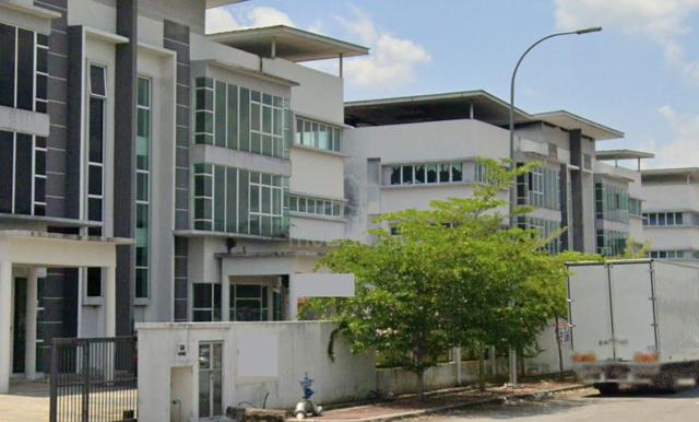 SAVE 800K !! 3-Sty Semi-D Factory 15K sf @Semenyih Ind Park 1