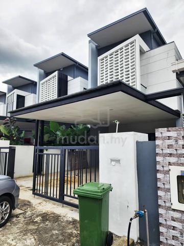 Samarahan Double Storey Terrace Intermediate 1