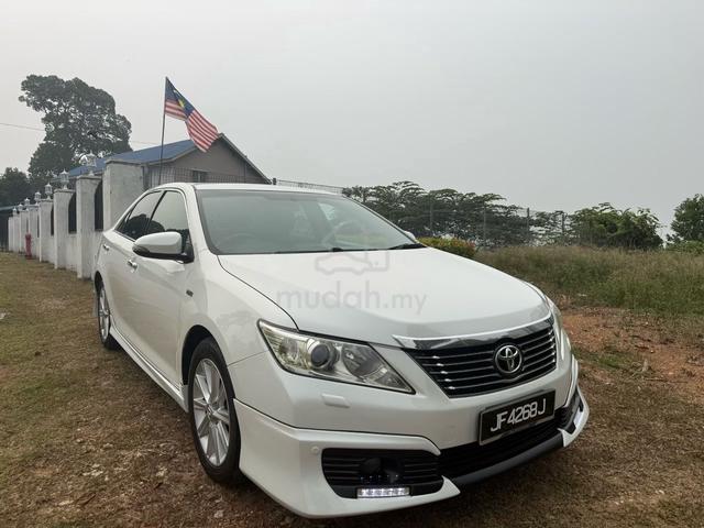 Toyota Camry - 1