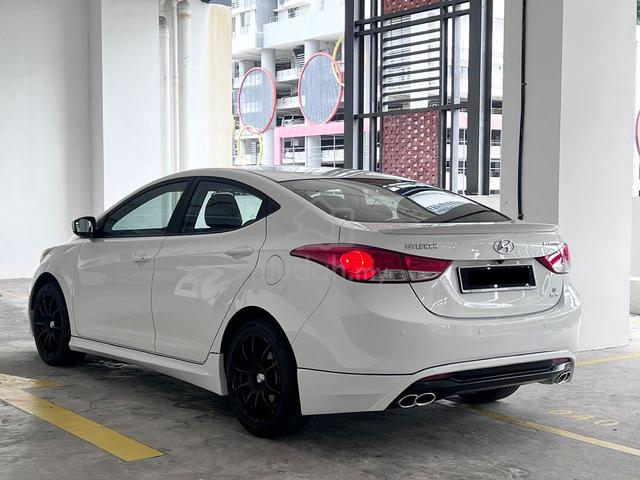 Hyundai ELANTRA 1.8 PREMIUM (A) S.ROOF / L.SEAT - 2