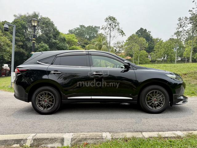 GRADE 4.5✅Toyota Harrier 2.0 | Premium Luxury SUV - 4