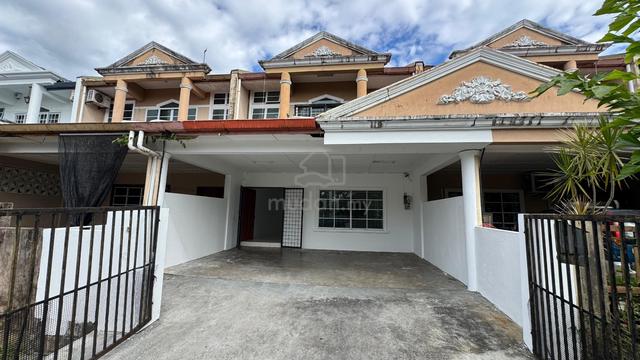 Double Storey Terrace Intermediate House For Rent📍Jalan Stapok Utama 1