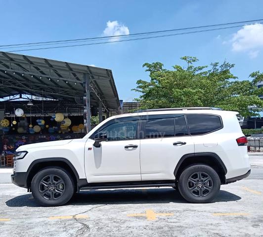 {GRD 6A 5K MIKG} Toyota LAND CRUISER GR 3.5 PETROL - 4