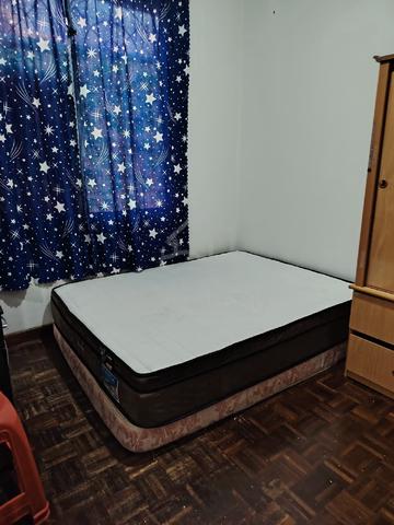 MEDIUM Room for Rent | BEVERLY HILLS APT PHASE 2 1