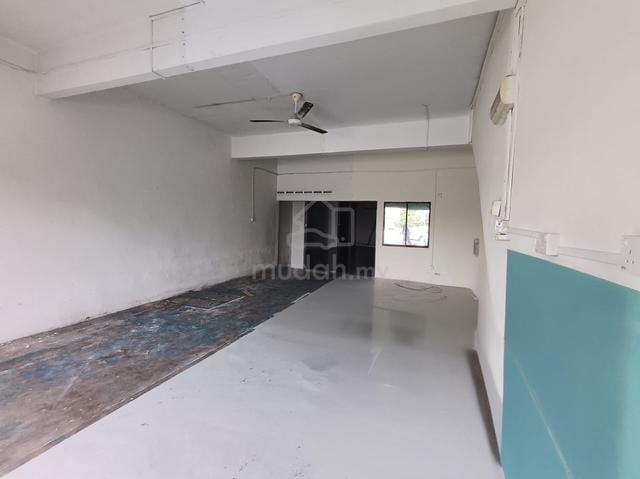 Ground Floor Tun Aminah Shop for Rent 1