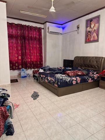 tmn mutiara rini JLN JASA terrace nice reno good condition 2 storey 5