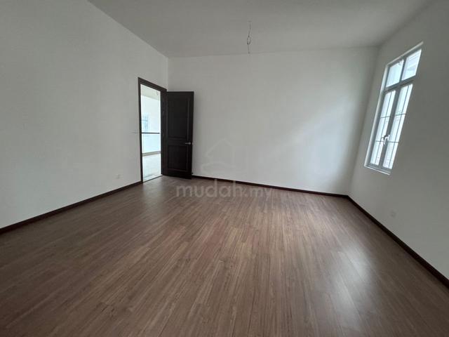 Straits Courtyard 3 storey bungalow CORNER Unit For Sale 2