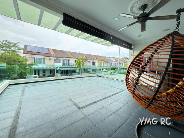 Bandar Botanic Klang 2 Storey Corner House for Rent huge land 1