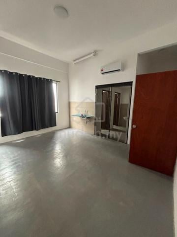 3 Storey Shop at Austin Crest For Rent 1