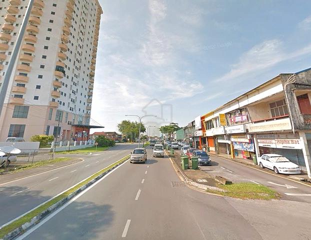 2 Storey Intermediate Shop (Facing Main Road) at Jalan Green, Kuching 1