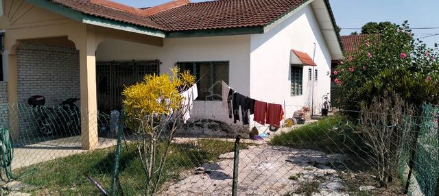 Rumah tepi bertanah lebih di Jalan KSU 2, Taman Kuala Selangor Utama 3