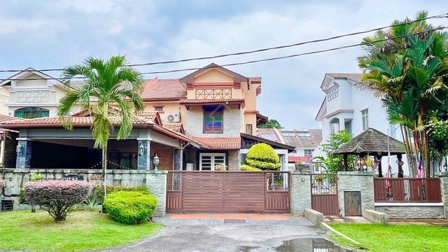 Renovated Facing Open !! Semi D 2.5 Storey Ukay Perdana, Ampang 1
