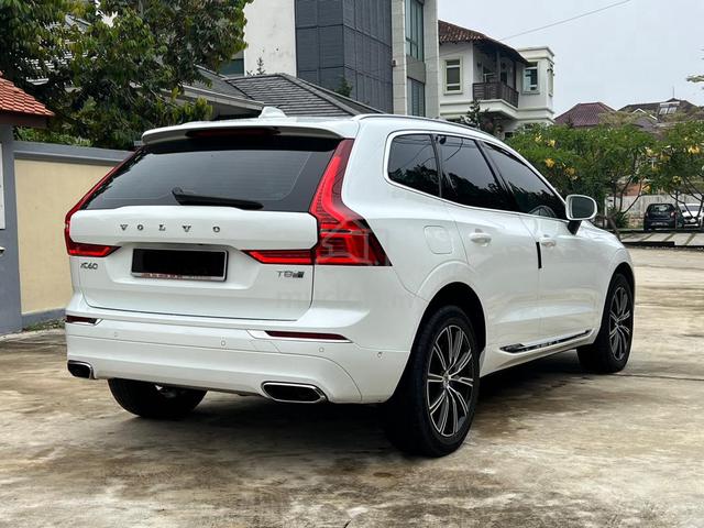 2019 Volvo XC60 2.0 T8 INSCRIPTION PLUS LADY OWNER - 3